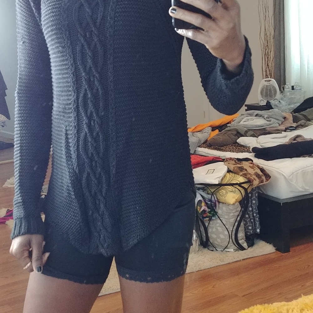 Sweater - Picture 7 of 7